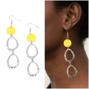 Elegant Gold and Pearl Drop Earrings